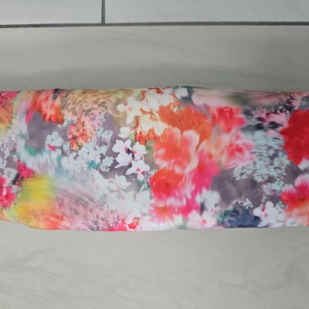 Athleta Supergoop! Floral Cosmetic Bag - Picture 7 of 11